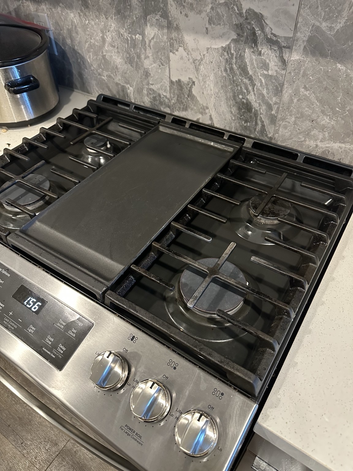 Kitchen / Stove Deep Cleaning after